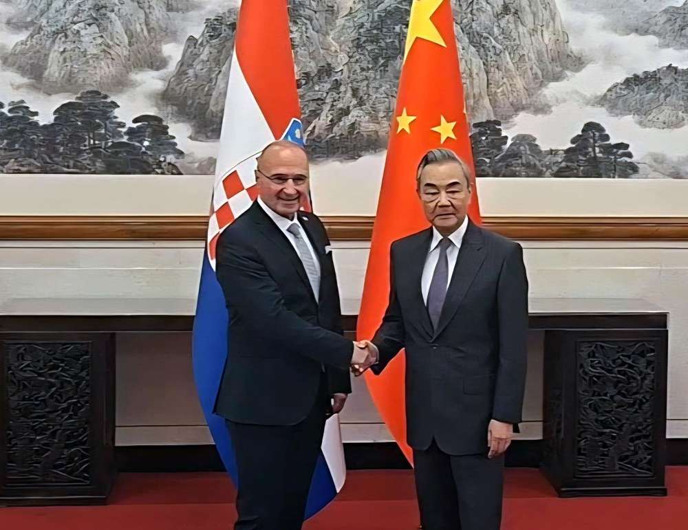 GRLIĆ RADMAN: Kina upoznata s potrebom ravnopravnosti Hrvata u BiH GRLIĆ RADMAN: Kina upoznata s potrebom ravnopravnosti Hrvata u BiH
