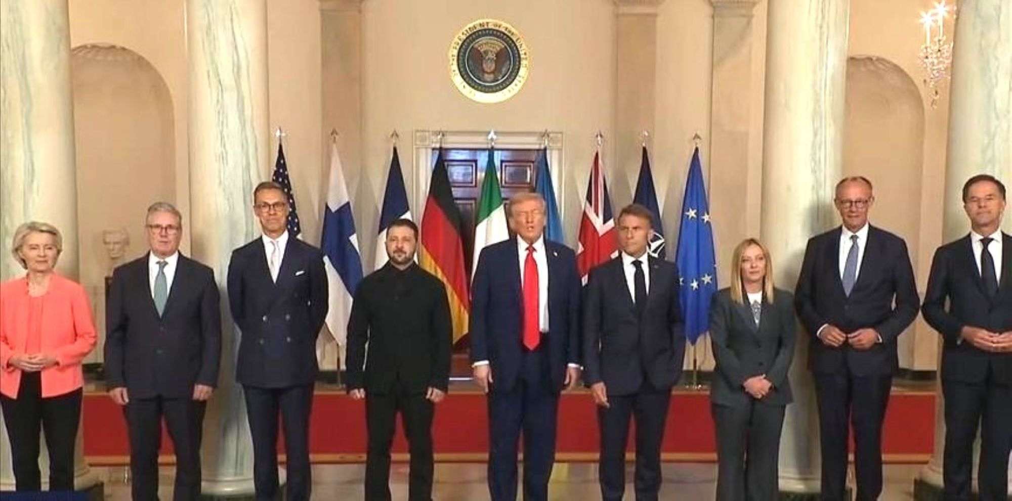 TRUMP ZADOVOLJAN „POVIJESNIM SUMMITOM“: Europski čelnici iskazali čvrstu podršku Ukrajini – Macron najmanje vjeruje Putinu TRUMP ZADOVOLJAN „POVIJESNIM SUMMITOM“: Europski čelnici iskazali čvrstu podršku Ukrajini – Macron najmanje vjeruje Putinu