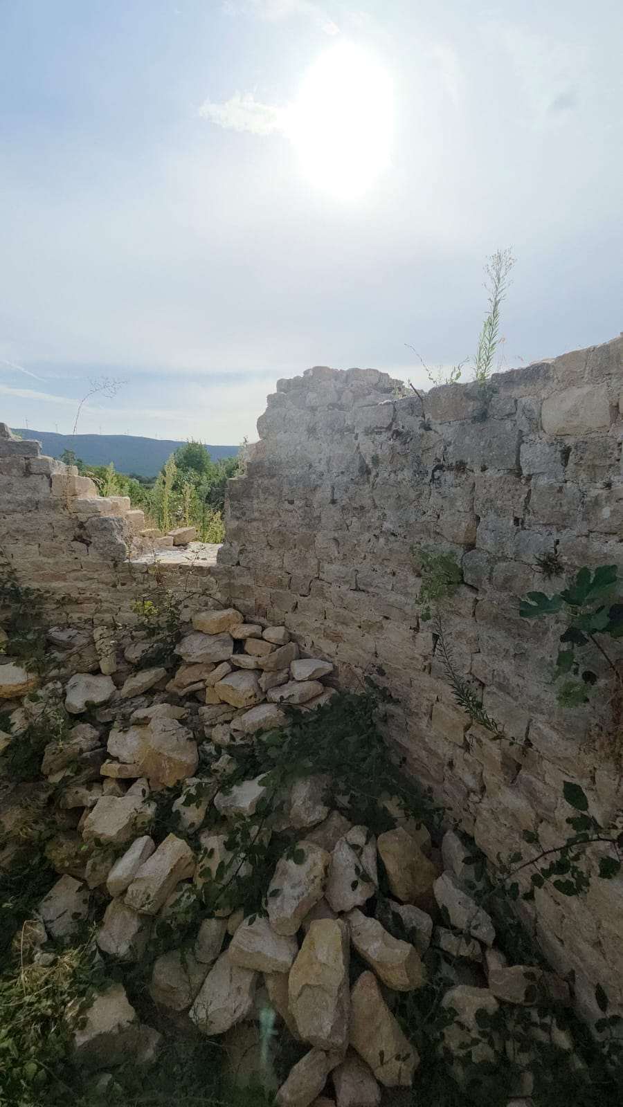 (FOTO) HU BENEDIKT POZIVA NA HITNU REAKCIJU: Kako zapravo izgleda danas crkva sv. Marka u Donjem Karinu?