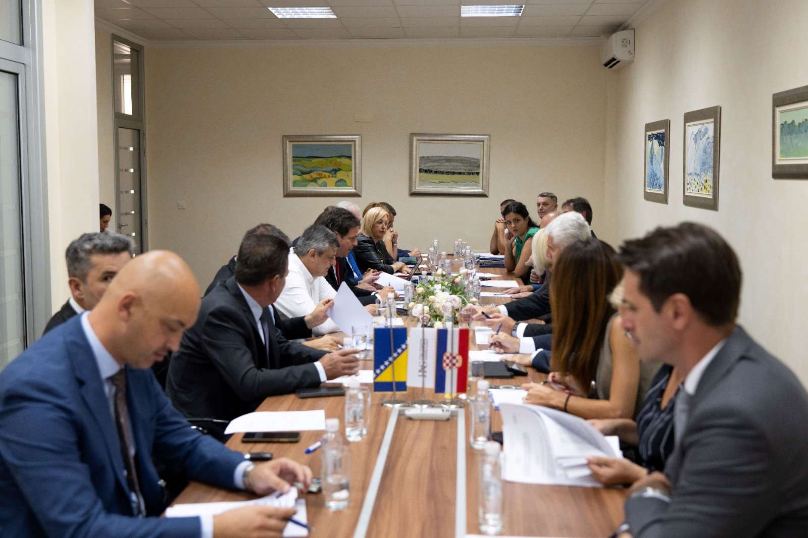 ČOVIĆ: Politički utjecaj treba uravnotežiti u tri ključna smjera: mir, europski put i osiguranje da Hrvati mogu legitimno birati svoje političke predstavnike Sjednica Predsjedništva HNS-a BiH/ Foto: HNS