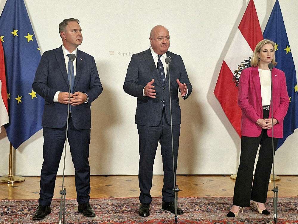 INFLACIJSKI ŠOK: U Austriji inflacija u kolovozu porasla na 4,1 posto. Kancelar Stocker: „Previše“ Babler (lijevo) Stocker (sredina) i Meinl-Reisinger / Foto: Fenix (Snježana Herek)