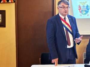 ZNANSTVENI SKUP: I Beč u znaku kralja Tomislava: Obilježena 1100. obljetnica krunidbe i začetak hrvatske državnosti ZNANSTVENI SKUP: I Beč u znaku kralja Tomislava: Obilježena 1100. obljetnica krunidbe i začetak hrvatske državnosti