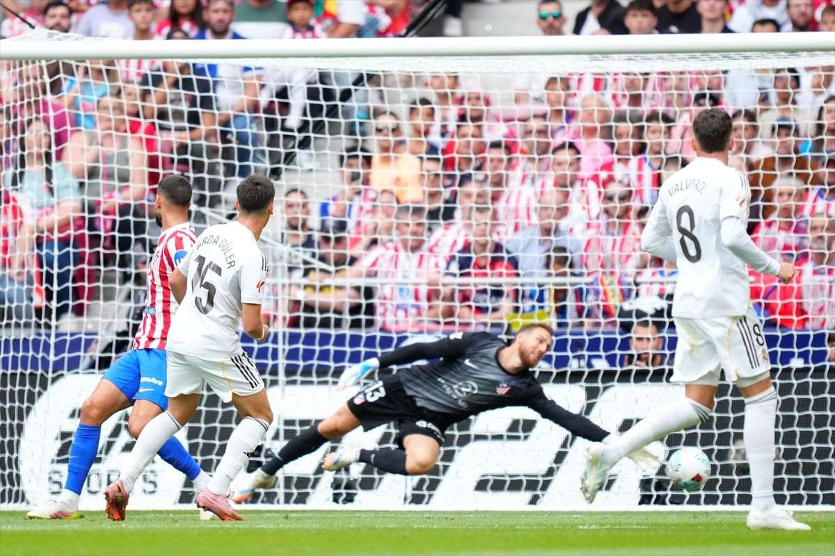 DEBAKL U GRADSKOM DERBIJU: Atletico Madrid s 5:2 deklasirao Real DEBAKL U GRADSKOM DERBIJU: Atletico Madrid s 5:2 deklasirao Real