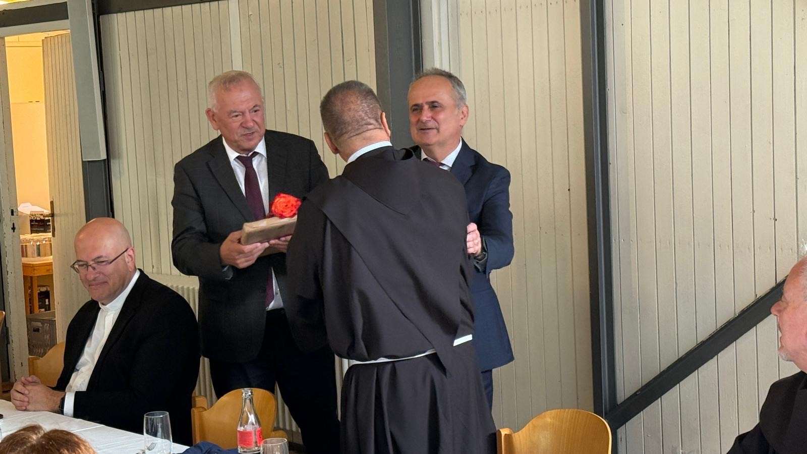 Oproštaj od fra Petra/ Foto: Fenix (VRH)