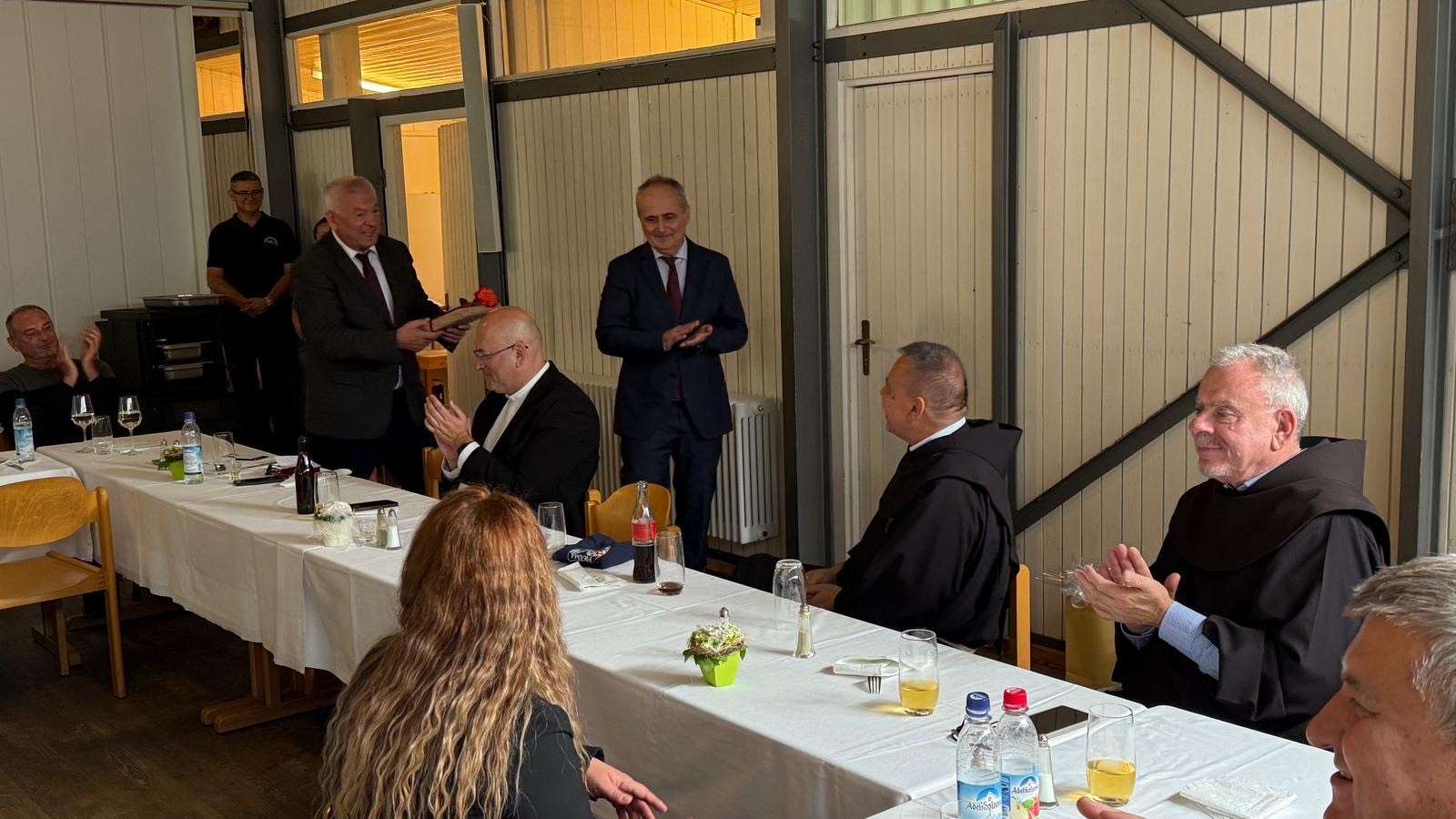 Oproštaj od fra Petra/ Foto: Fenix (VRH)