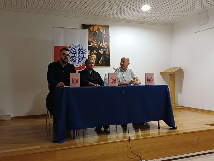 "PRAVAŠTVO-JUČER, DANAS, SUTRA": Predstavljen 19. broj časopisa Obnova u Splitu Predstavljen 19. broj časopisa Obnova u Splitu / Foto: Hrvatska udruga Benedikt