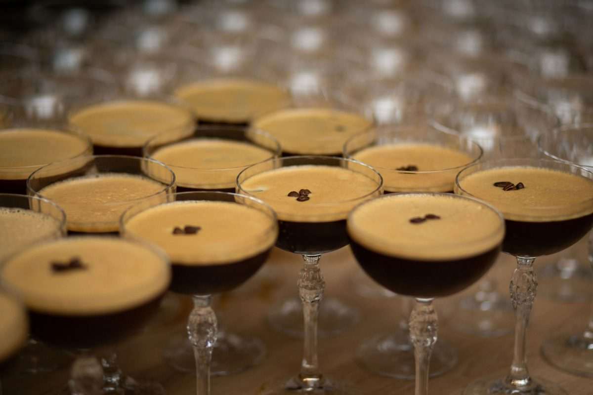 BADEL COFFEE KREM LIKER: U mjesecu u kojem obilježavamo Svjetski dan kave Badel 1862 predstavio novi premium liker Espresso Martini/ Foto: Promo