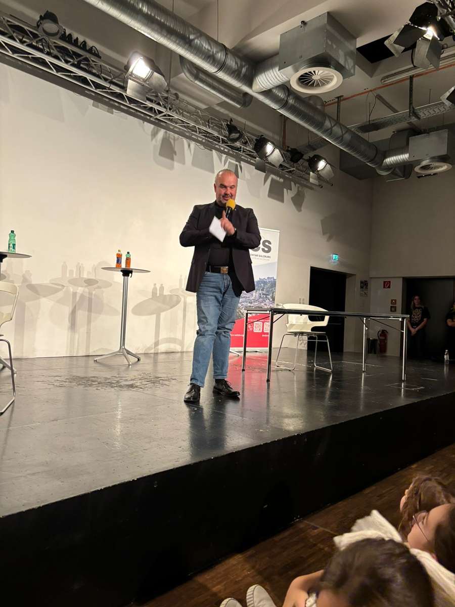 MLADI GLUMCI IZ TOMISLAVGRADA ODUŠEVILI PUBLIKU: U Salzburgu izvedena predstava Krunidba U Salzburgu izvedena predstava Krunidba / Foto: Fenix (Mirjana Kukavica)