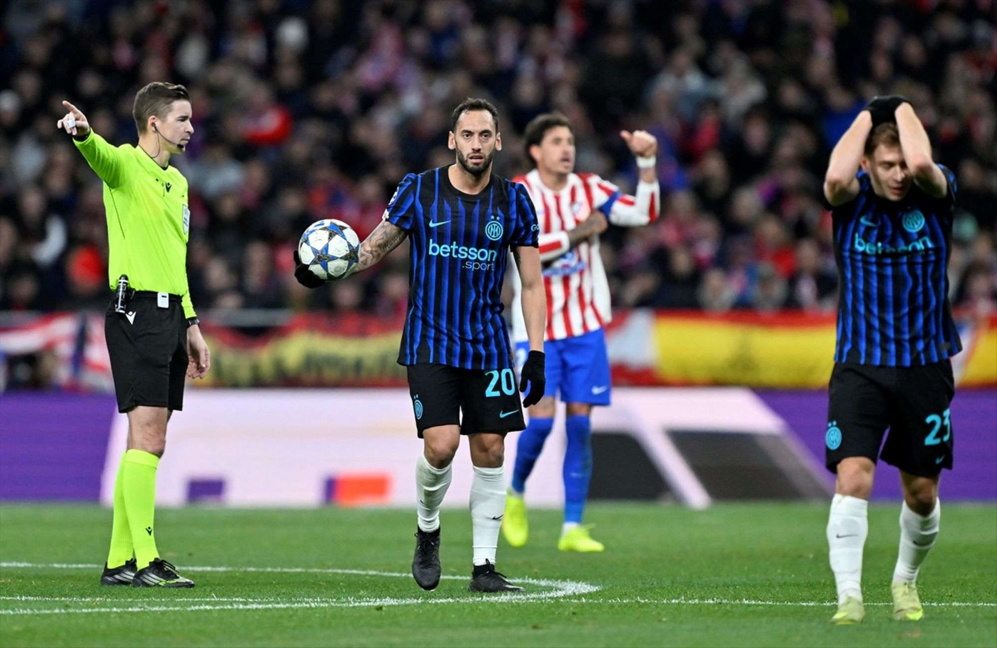 LIGA PRVAKA: Debakl Eintrachta u Frankfurtu, Arsenal s 3:1 savladao Bayern, PSG slavio u Parizu, PSV u Liverpoolu