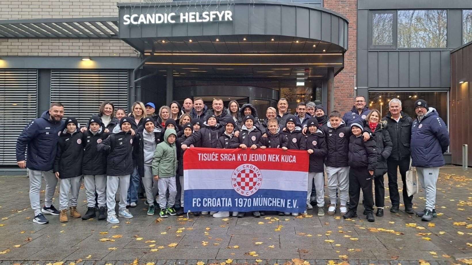 PEHAR ZAVRŠIO U MÜNCHENU: Na U12 turniru hrvatskog zajedništva Croatia Cup - Oslo 2025. nastupili mladi nogometaši iz Norveške, Njemačke i Švedske PEHAR ZAVRŠIO U MÜNCHENU: Na U12 turniru hrvatskog zajedništva Croatia Cup - Oslo 2025. nastupili mladi nogometaši iz Norveške, Njemačke i Švedske