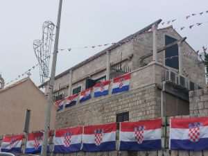 DUBROVNIK: Kapelica u hrvatskim bojama i simbolom Vukovara
