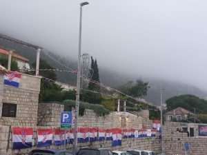 DUBROVNIK: Kapelica u hrvatskim bojama i simbolom Vukovara