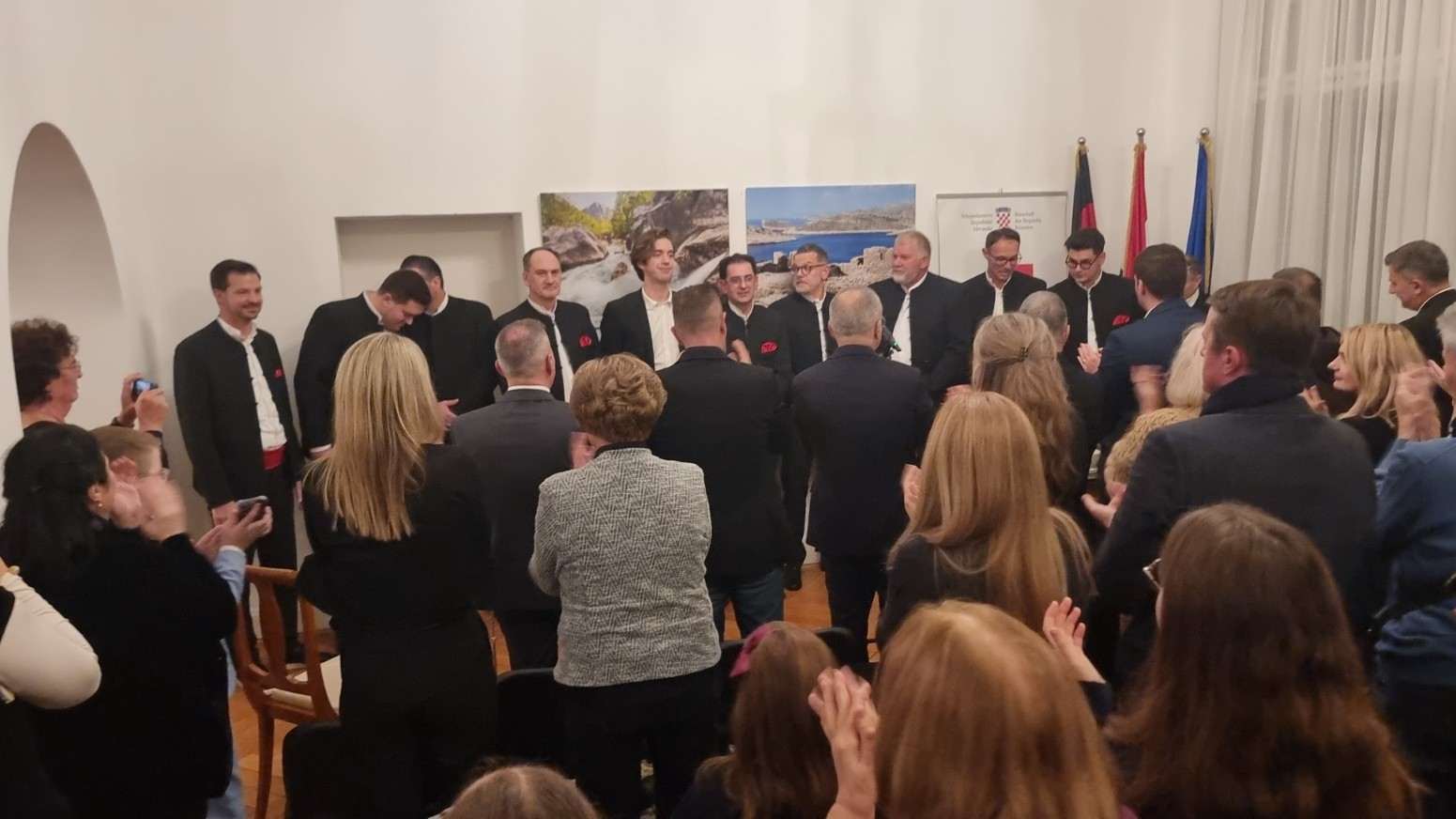SVEČANO U BERLINU: Dojmljiva promocija autobiografskog romana Marijana Gubine „260 DANA“ SVEČANO U BERLINU: Dojmljiva promocija autobiografskog romana Marijana Gubine „260 DANA“