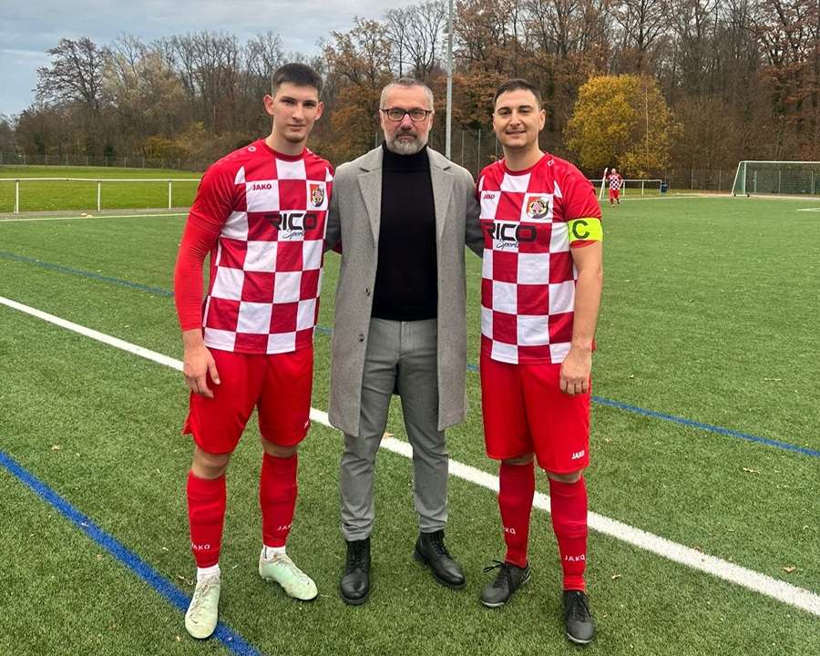 DERBI U SINGENU: Četvrta pobjeda Croatije Singen zaredom, vrh ljestvice sve bliži Vasko Milkovski, Anton Pranjić (trener), Boban Bogeski