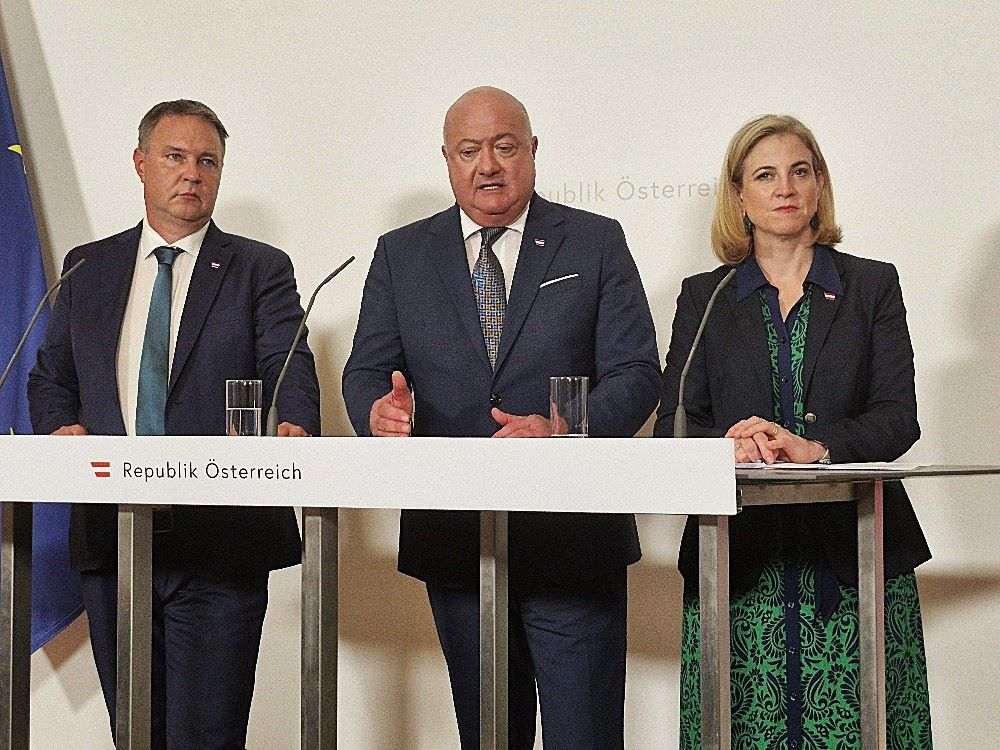 Predstavnici austrijske Vlade: Babler, Stocker i Meinl-Reisinger (desno)/ Foto: S. Herek