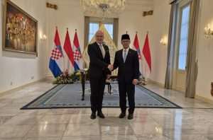 GRLIĆ RADMAN U SLUŽBENOM POSJETU INDONEZIJI: Hrvatska jača svoje prisustvo i gospodarsku suradnju u jugoistočnoj Aziji GRLIĆ RADMAN U SLUŽBENOM POSJETU INDONEZIJI: Hrvatska jača svoje prisustvo i gospodarsku suradnju u jugoistočnoj Aziji