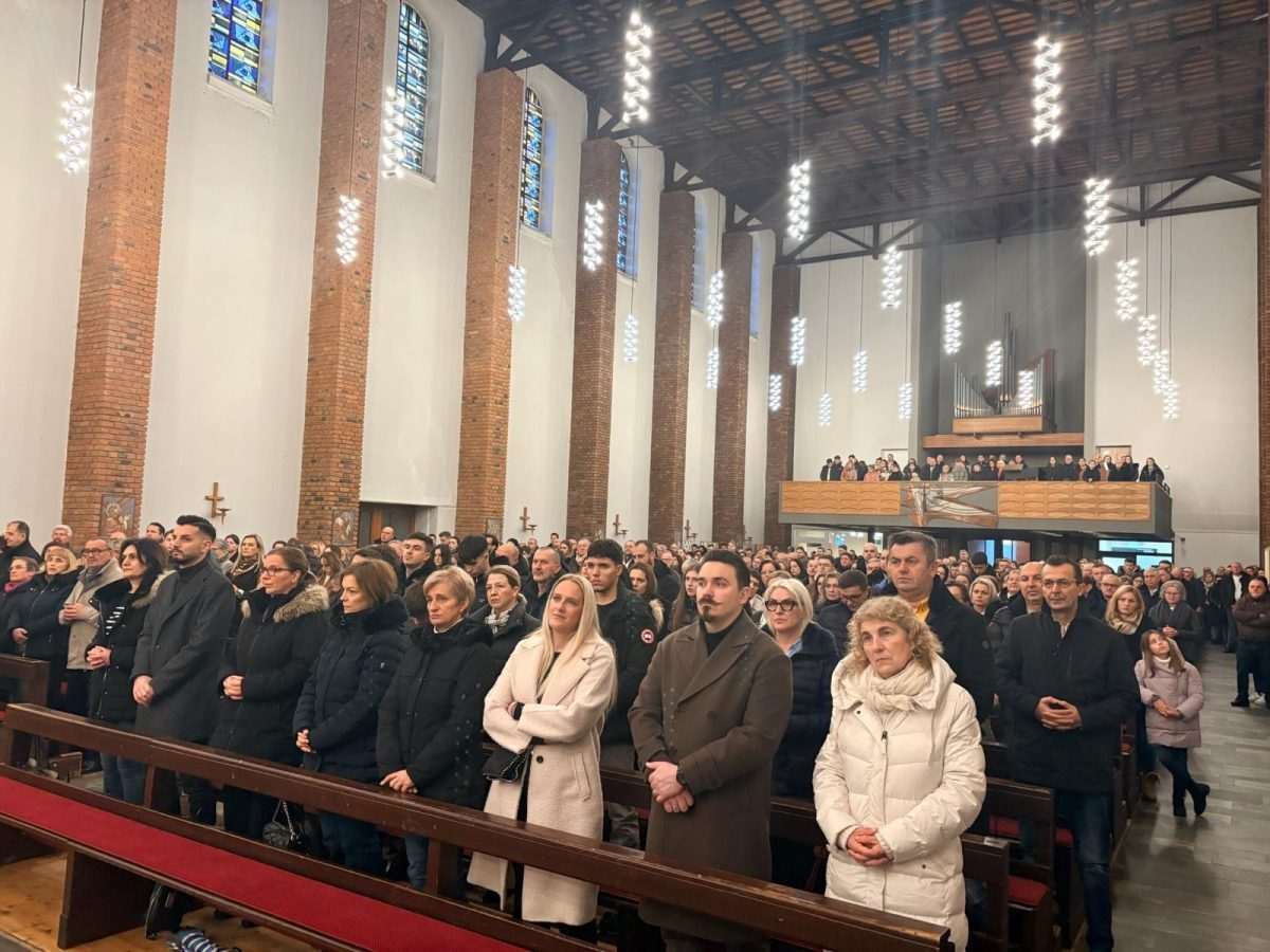 DUHOVNA OBNOVA U FRANKFURTU: Fra Goran Azinović potaknuo vjernike na pripravu za došašće
