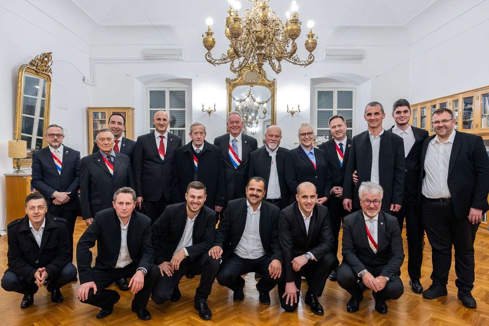 DUBROVAČKI ZMAJEVI: Svečano obilježena 100. obljetnica Zmajskog stola Dubrovnik