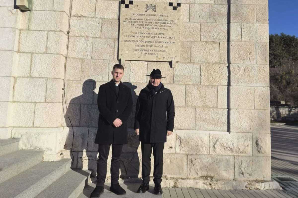 HRVATSKI MINISTAR U BiH: Gordan Grlić Radman posjetio Prisoje, Bugojno, Uskoplje i Sarajevo