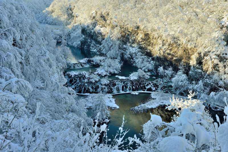 PLITVIČKA JEZERA ZIMI: Hrvatski prirodni dragulj koji osvaja i gastronomijom Plitvička jezera zimi/ Foto: Nikola Zoko i PROMO
