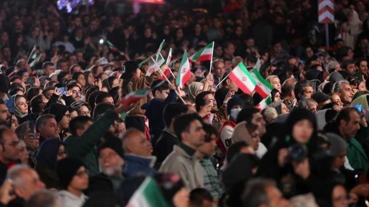 NEVIĐENA BRUTALNOST: Nemiri u Iranu odnijeli između 500 i 2.000 ljudskih života u posljednjih 48 sati NEVIĐENA BRUTALNOST: Nemiri u Iranu odnijeli između 500 i 2.000 ljudskih života u posljednjih 48 sati