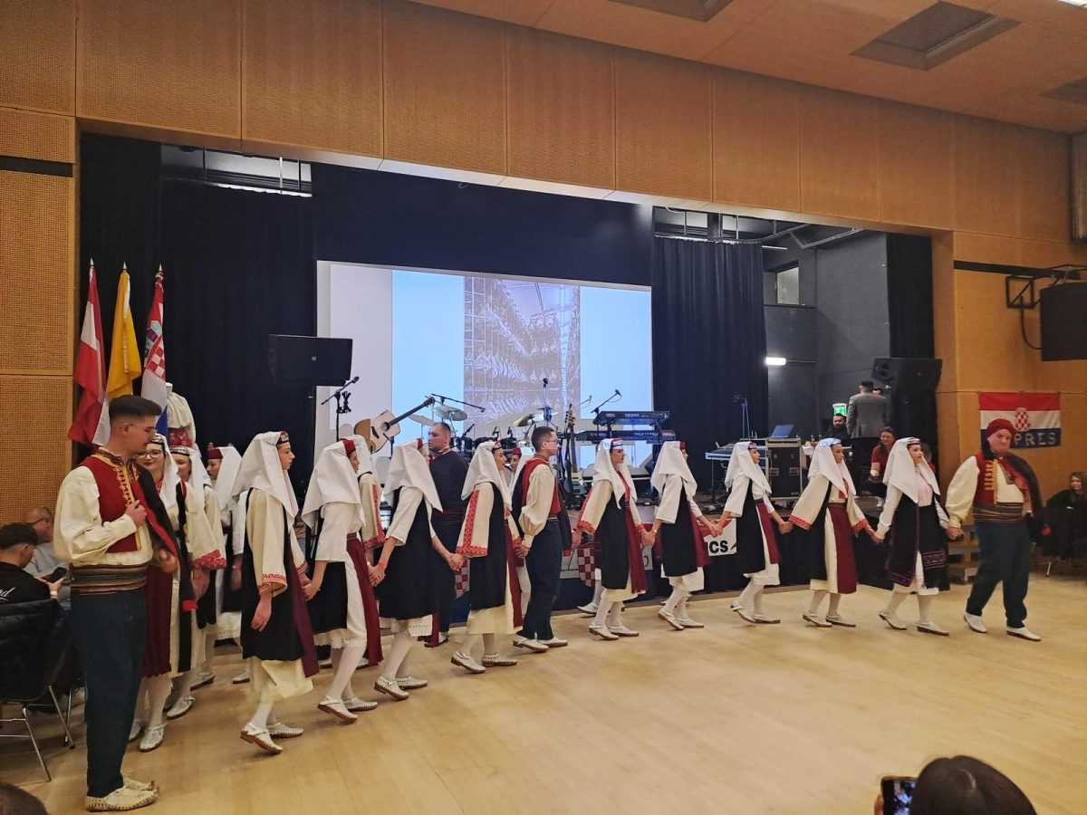 6. NOĆ HRVATA: Veleposlanik Glunčić: “Hrvatska zajednica Salzburg most je povezivanja Hrvatske s Austrijom” 6. NOĆ HRVATA: Veleposlanik Glunčić: “Hrvatska zajednica Salzburg most je povezivanja Hrvatske s Austrijom”