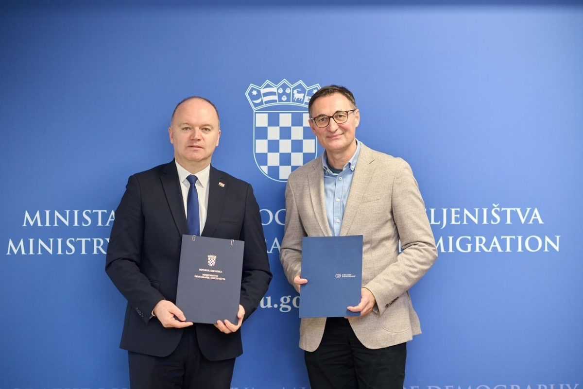 MUDRICA I CROATIA OSIGURANJE: Partnerstvo u službi obitelji i djece MUDRICA I CROATIA OSIGURANJE: Partnerstvo u službi obitelji i djece