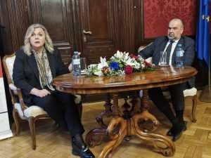 ZOVKO U BEČU: Trebamo pomoći Hrvatima koji su ostali u BiH na svojim ognjištima i bore se za opstanak ZOVKO U BEČU: Trebamo pomoći Hrvatima koji su ostali u BiH na svojim ognjištima i bore se za opstanak