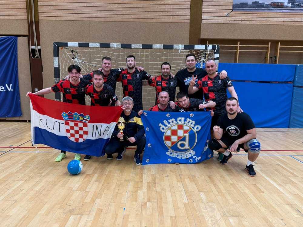 EHINGEN DISAO HRVATSKI: 21 momčad na povratničkom turniru KSC Osječko 1664 Ekipa HOS Kutina / Foto Fenix (Željko Cindrić)