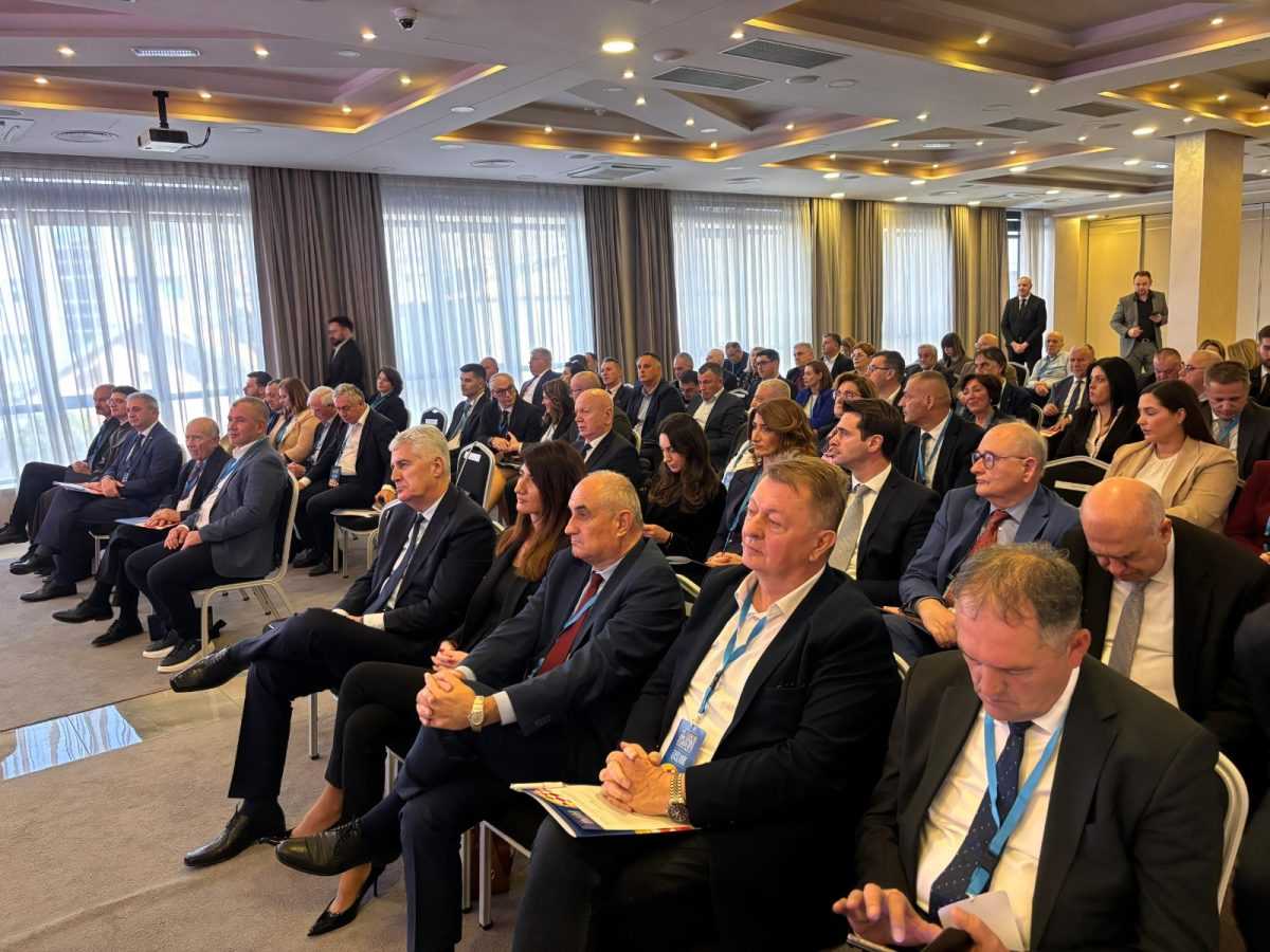 ODRŽANO 6. ZASJEDANJE SABORA HRVATSKE ZAJEDNICE HERCEG-BOSNE: Očuvanje identiteta i legitimna zastupljenost hrvatskoga naroda u BiH trajni politički prioriteti VI. zasjedanje Sabora HZ HB / Foto: HNS