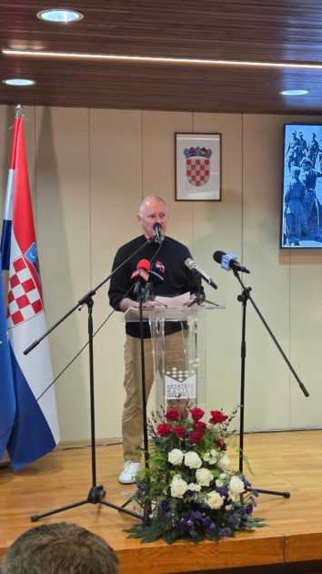 ZAGREB: Predstavljena knjiga „Bleiburška tragedija i britanska obmana – Svjedočanstva bivših britanskih časnika“ Mike Palaich