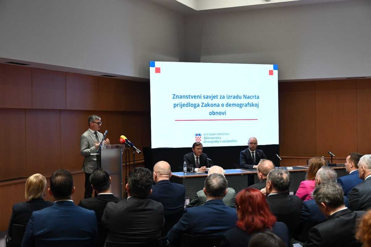 HRVATSKA: Predstavljen Znanstveni savjet za izradu Nacrta prijedloga Zakona o demografskoj obnovi HRVATSKA: Predstavljen Znanstveni savjet za izradu Nacrta prijedloga Zakona o demografskoj obnovi