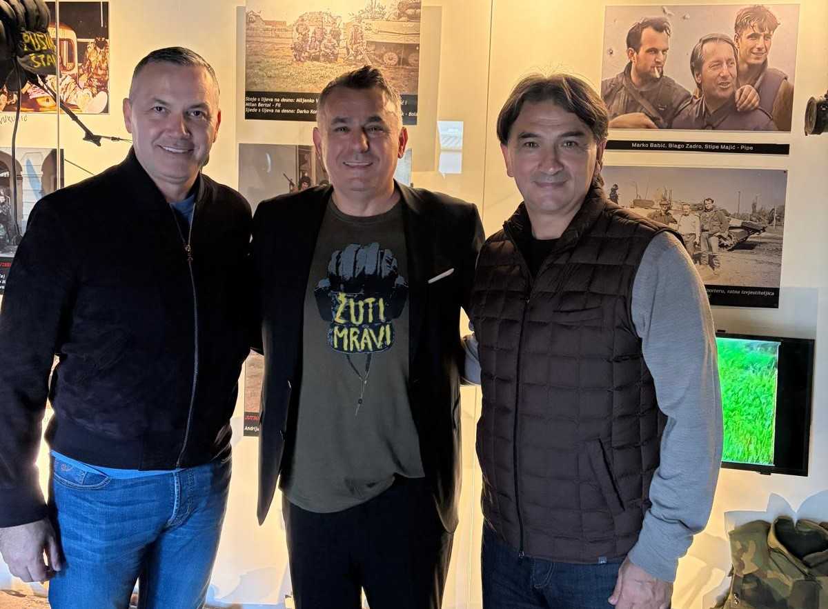 NAKON SUSRETA S MLADIM HRVATIMA IZ ISELJENIŠTVA: Stipe Majić najavljuje velike projekte i dolazak branitelja u Austriju i Njemačku Marijan Kustić, Stipe Majić PipeI Zlatko Dalić / Foto: Fenix (SM)