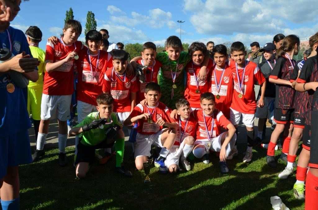 20. ROĐENDAN I 20. NOGOMETNI TURNIR ZA DJECU: SK Cro Vienna ove godine u znaku broja dvadeset 20. ROĐENDAN I 20. NOGOMETNI TURNIR ZA DJECU: SK Cro Vienna ove godine u znaku broja dvadeset