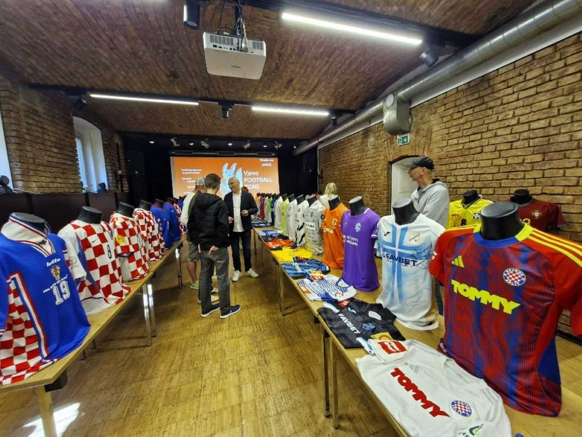 “VJEVO FOOTBALL ZONE”: U Beču izložba originalnih nogometnih dresova hrvatskih i svjetskih igrača “VJEVO FOOTBALL ZONE”: U Beču izložba originalnih nogometnih dresova hrvatskih i svjetskih igrača