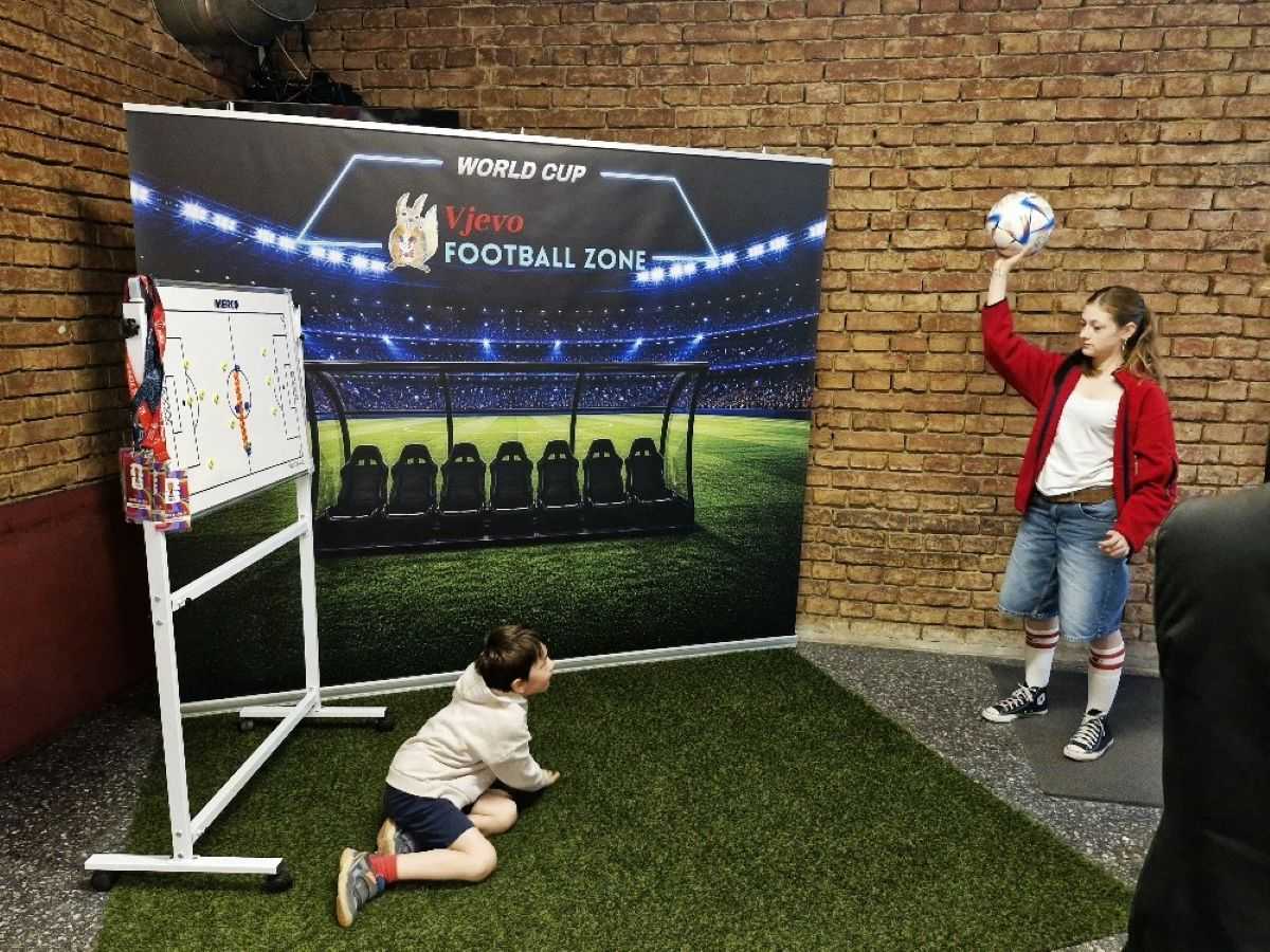 “VJEVO FOOTBALL ZONE”: U Beču izložba originalnih nogometnih dresova hrvatskih i svjetskih igrača “VJEVO FOOTBALL ZONE”: U Beču izložba originalnih nogometnih dresova hrvatskih i svjetskih igrača