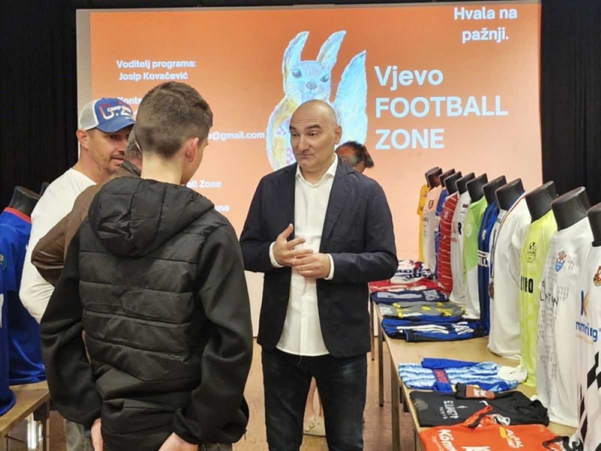“VJEVO FOOTBALL ZONE”: U Beču izložba originalnih nogometnih dresova hrvatskih i svjetskih igrača “VJEVO FOOTBALL ZONE”: U Beču izložba originalnih nogometnih dresova hrvatskih i svjetskih igrača