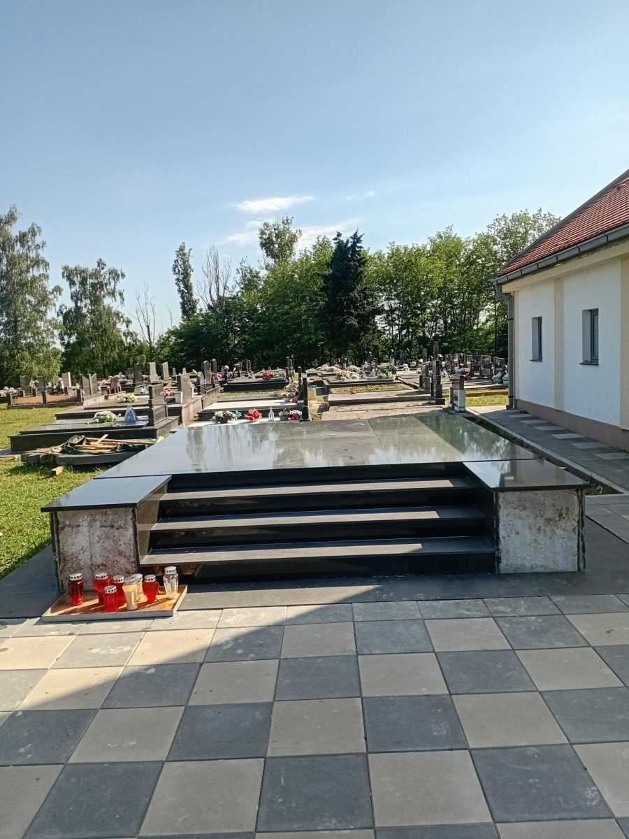 ŽELE PODIĆI NOVI: Hrvatski branitelji Dervente sami ukloniti postojeći spomenik hrvatskim braniteljima Uklonjen spomenik HVO-u u Derventi / Foto: HRS