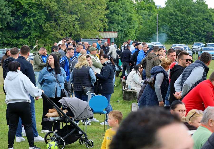 SPEKTAKL U AUGSBURGU: KSV Trenk Augsburg pred 300 gledatelja uz veliku podršku navijača slavio protiv KSV BiH SPEKTAKL U AUGSBURGU: KSV Trenk Augsburg pred 300 gledatelja uz veliku podršku navijača slavio protiv KSV BiH
