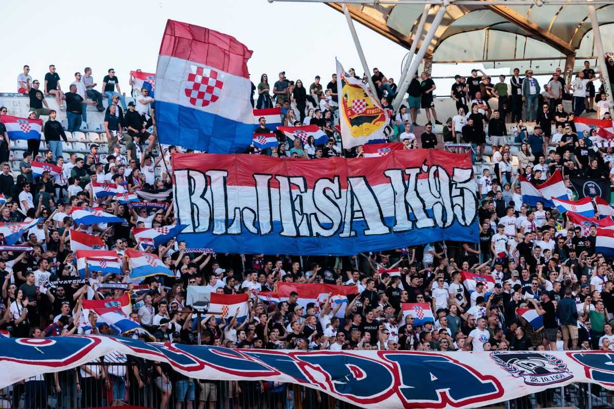 HAJDUK PREOKRETOM DO POBJEDE PROTIV VARAŽDINA: Prvi put u povijesti HNL branila dva brata, koreografija Torcide za VRO Bljesak