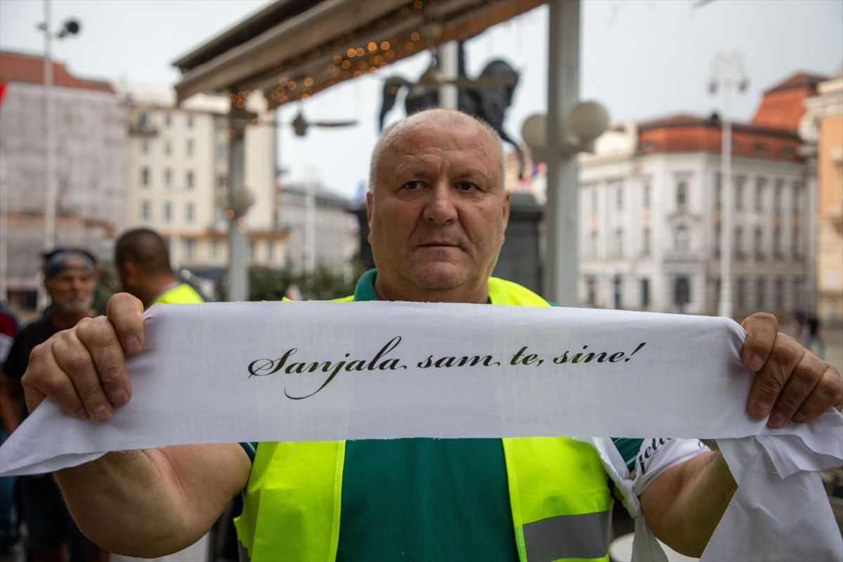OBILJEŽEN „DAN BIJELIH TRAKA“: 102 pjesnika napisala su 102 pjesme u spomen na 102 djece ubijene u Prijedoru
