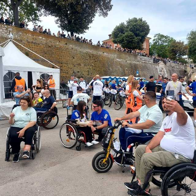 ZADAR PONOVNO TRČAO ZA ONE KOJI NE MOGU: Više od 8.000 sudionika startalo na Wings for Life World Runu! Wings for Life World Run u Zadru / Foto: Fenix (Sandra Graf)