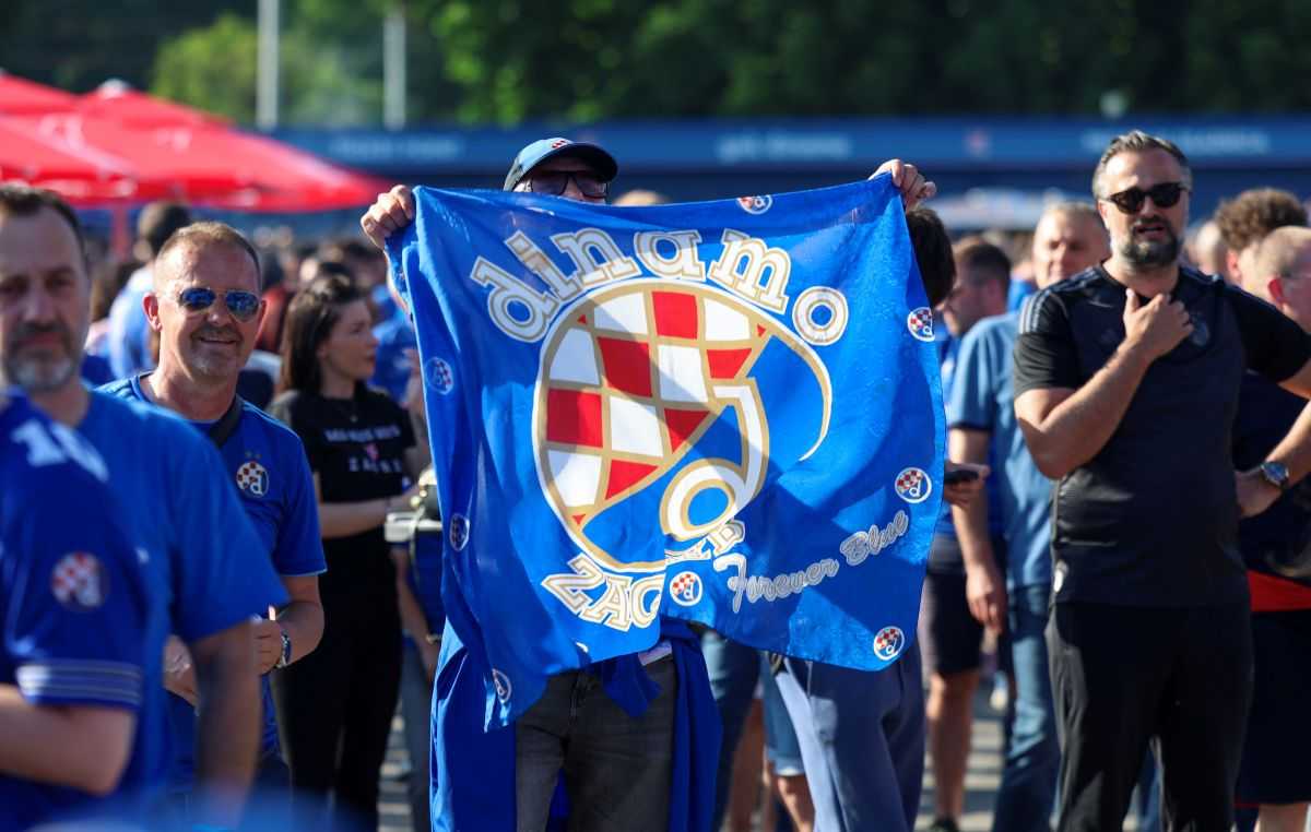 NA MAKSIMIRU GOTOVO 25.000 GLEDATELJA: Velika fešta Dinama i remi protiv Lokomotive za kraj sezone