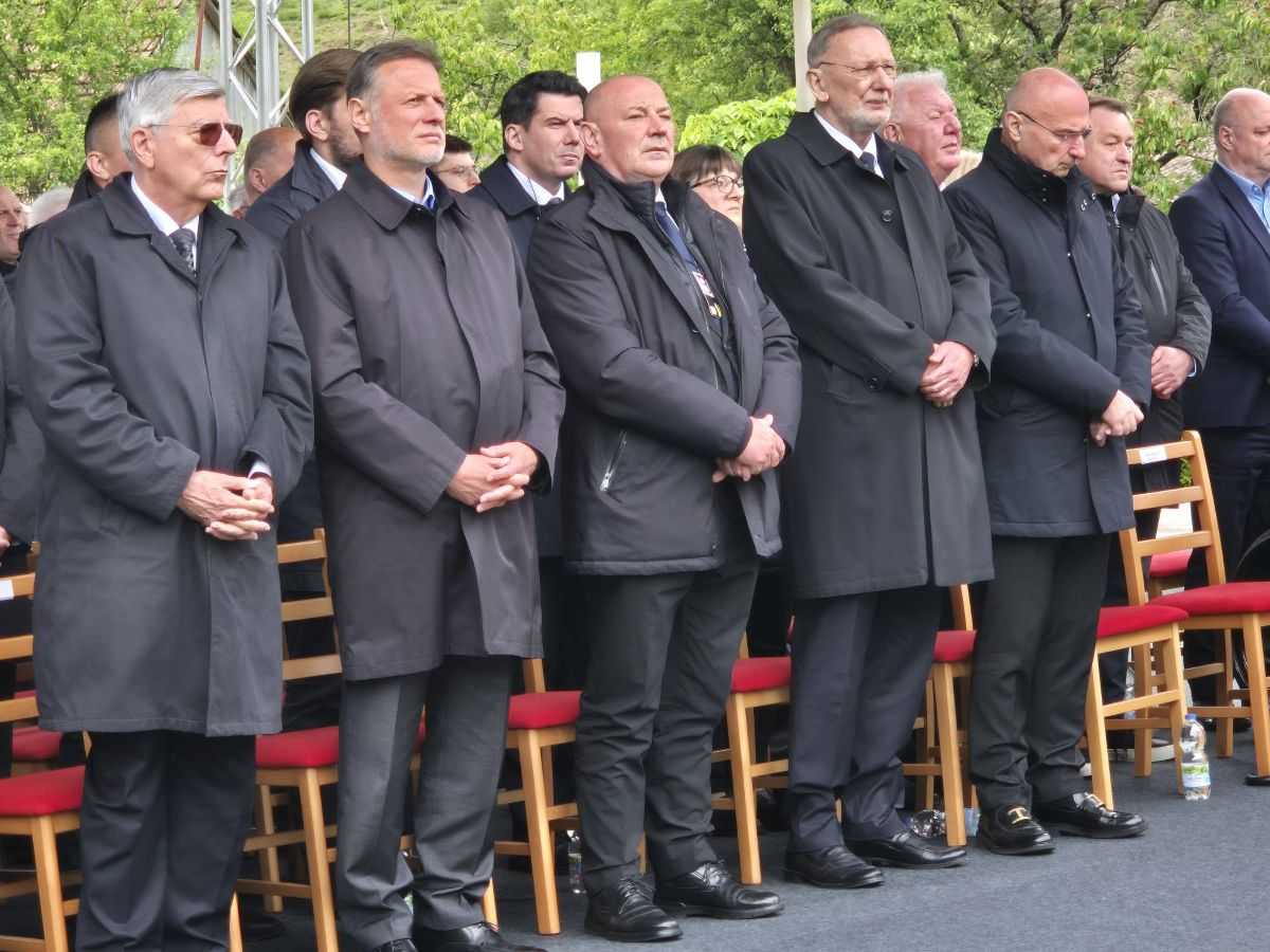 „ODRJEŠITE JEZIKE, OTVORITE ARHIVE I SKRIVENE SPISE“: Apel vojnog biskupa na 81. obljetnici Bleiburške tragedije
