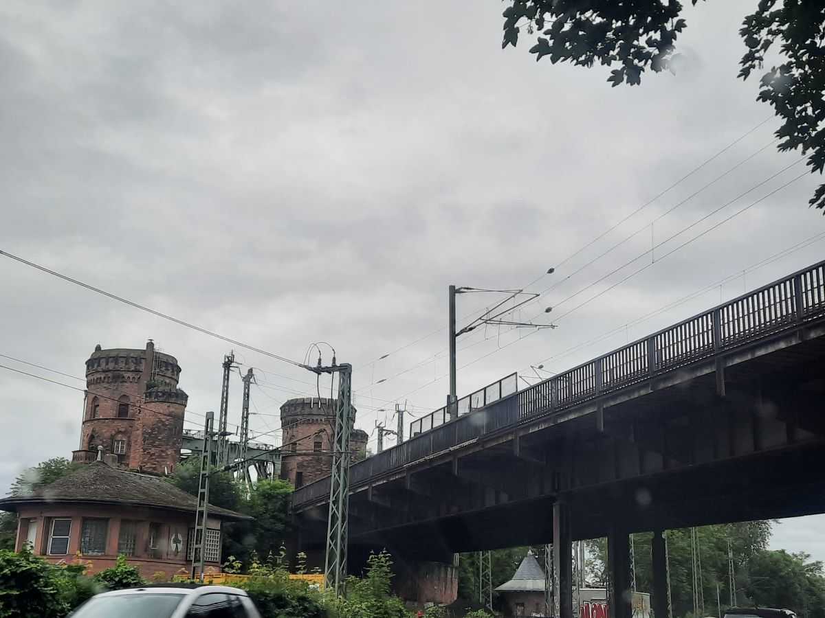 ZNATE LI GDJE SE NALAZI? Četvrti po redu izgrađeni željeznički most preko Rajne u Njemačkoj Željeznički most u Mainzu iz 1859. godine / Foto: Fenix (MD)