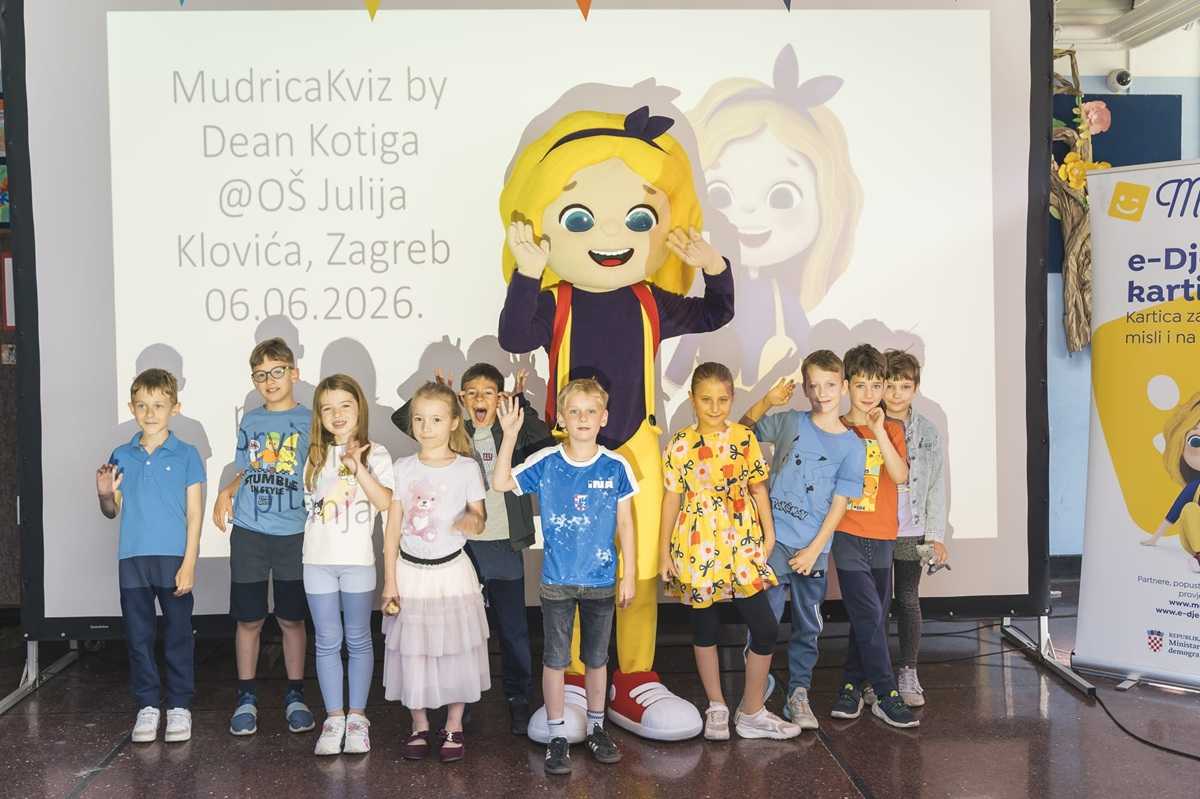 PROJEKT KOJI OKUPLJA TISUĆE OBITELJI: U OŠ Julija Klovića održan edukativni kviz uz poznato TV lice U OŠ Julija Klovića održan edukativno-promotivni kviz e-Dječje kartice „Mudrica“