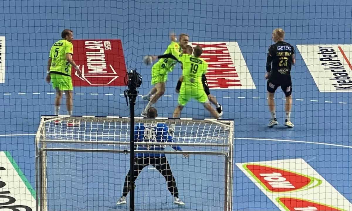 RUKOMETNI SPEKTAKL: Füchse Berlin srušio Magdeburg s 40:35 u prepunoj Lanxess Areni