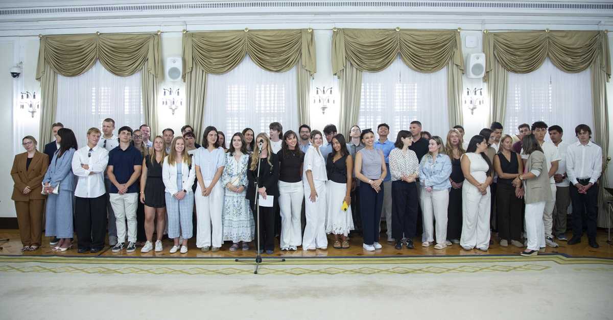 PLENKOVIĆ MLADIM HRVATIMA U ISELJENIŠTVU: Sve nas je manje, vratite se Andrej Plenković primio polaznike "Ljetne škole Domovina" / Foto: Hina