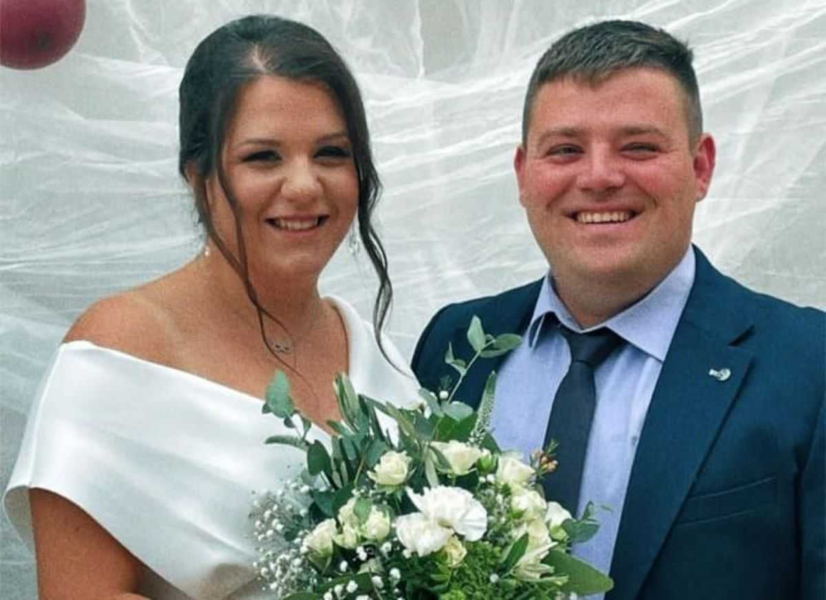 IZ AUSTRIJE U HRVATSKU: Mlada obitelj vratila se kući, a ciglu je prvi bacio 4-godišnji „gazda” kuće IZ AUSTRIJE U HRVATSKU: Mlada obitelj vratila se kući, a ciglu je prvi bacio 4-godišnji „gazda” kuće