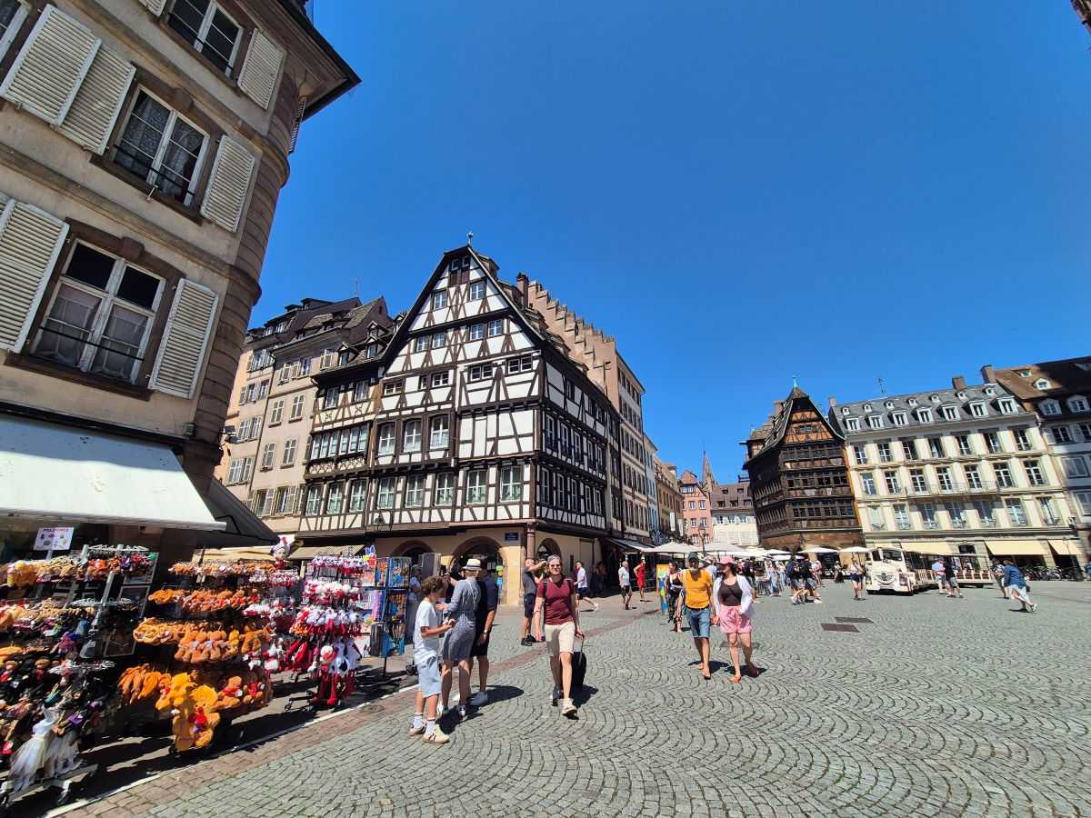 FRANCUSKA ELEGANCIJA I NJEMAČKA PRAKTIČNOST: Strasbourg - Na Mostu gavrana i danas se noću „čuju“ koraci pogubljenih FRANCUSKA ELEGANCIJA I NJEMAČKA PRAKTIČNOST: Strasbourg - Na Mostu gavrana i danas se noću „čuju“ koraci pogubljenih